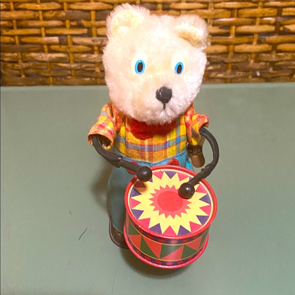 EUC Vintage Wind Up Drummer Bear Tin Toy Figure Tested Working Condition 6" Tall